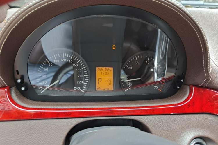 Used Mercedes-Benz Vito 2013 3.0L Business Edition Instrument Cluster