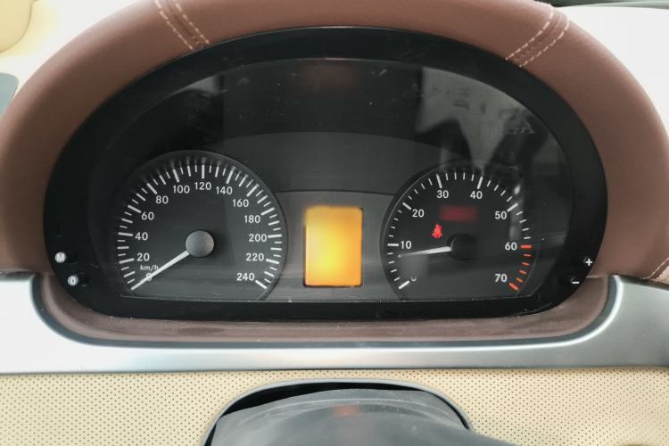 Used Mercedes-Benz Vito 2013 3.0L Business Edition Instrument Cluster
