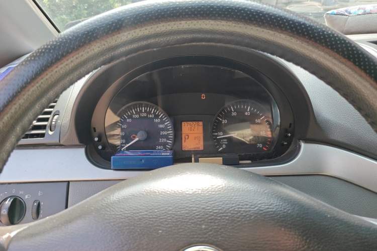 Used Mercedes-Benz Vito 2013 3.0L Elite Edition Instrument Cluster