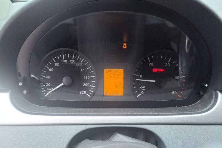 Used Mercedes-Benz Vito 2013 2.1T Elite Edition Instrument Cluster