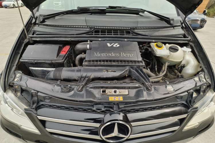 Used Mercedes-Benz Vito 2013 3.0L Elite Edition Interior 3