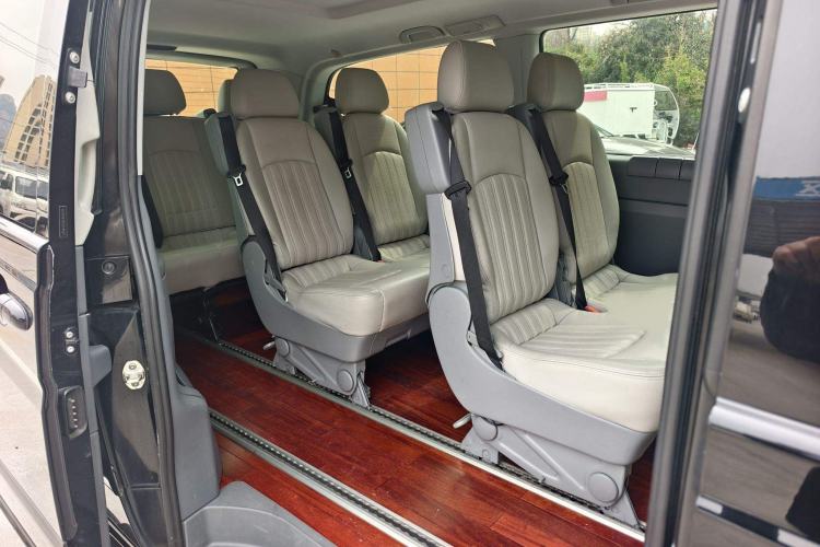 Used Mercedes-Benz Vito 2013 3.0L Elite Edition Interior 5