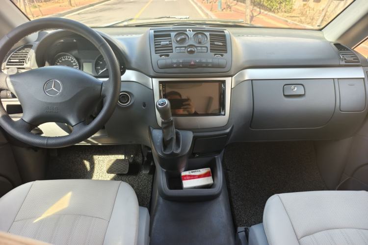 Used Mercedes-Benz Vito 2013 3.0L Elite Edition Interior 7