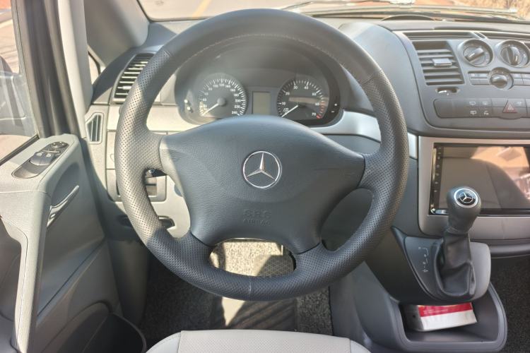 Used Mercedes-Benz Vito 2013 3.0L Elite Edition Interior 9