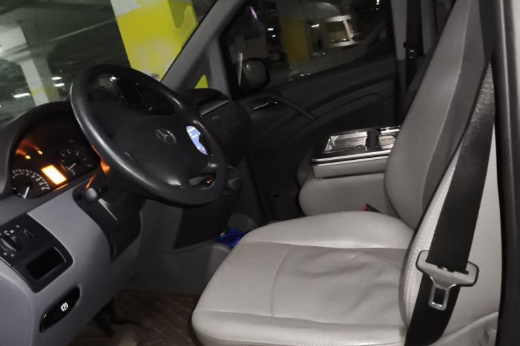 Used Mercedes-Benz Vito 2013 3.0L Business Edition Left Front Seat