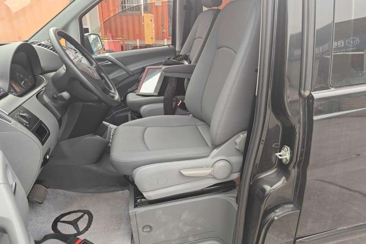 Used Mercedes-Benz Vito 2013 3.0L Business Edition Left Front Seat
