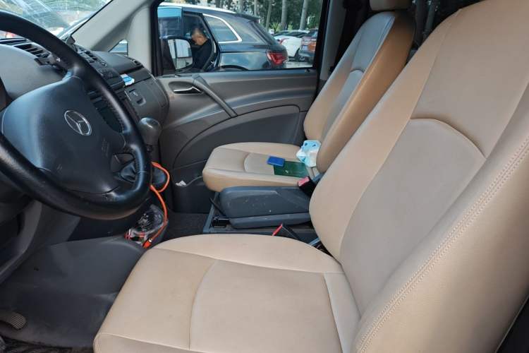 Used Mercedes-Benz Vito 2013 2.1T Elite Edition Left Front Seat