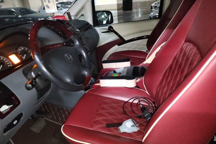 Used Mercedes-Benz Vito 2013 3.0L Elite Edition Left Front Seat