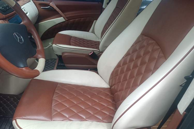 Used Mercedes-Benz Vito 2013 3.0L Elite Edition Left Front Seat