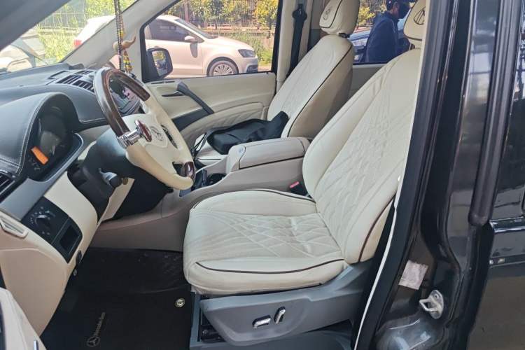 Used Mercedes-Benz Vito 2013 3.0L Elite Edition Left Front Seat