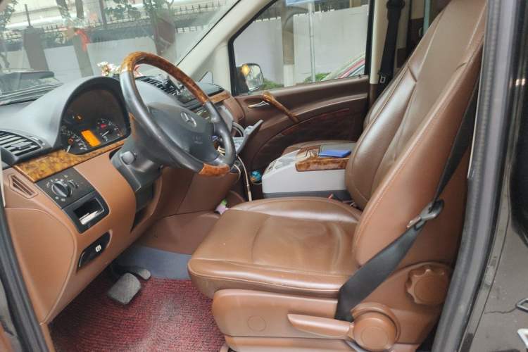 Used Mercedes-Benz Vito 2013 3.0L Elite Edition Left Front Seat