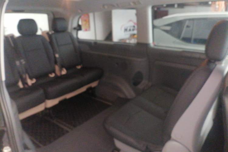 Used Mercedes-Benz Vito 2013 3.0L Elite Edition Left Rear Seat