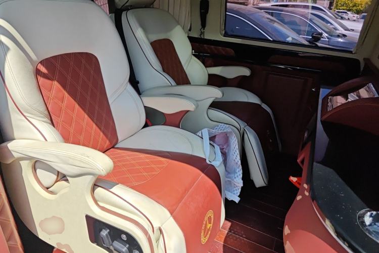 Used Mercedes-Benz Vito 2013 3.0L Elite Edition Left Rear Seat