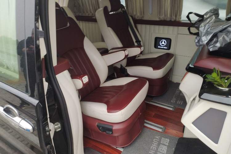 Used Mercedes-Benz Vito 2013 3.0L Business Edition Left Rear Seat