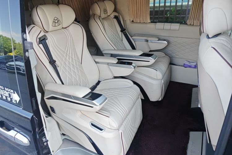 Used Mercedes-Benz Vito 2013 3.0L Elite Edition Left Rear Seat
