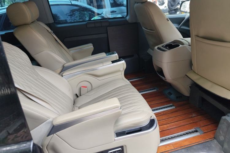 Used Mercedes-Benz Vito 2013 3.0L Business Edition Left Rear Seat