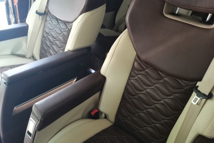 Used Mercedes-Benz Vito 2013 3.0L Elite Edition Left Rear Seat