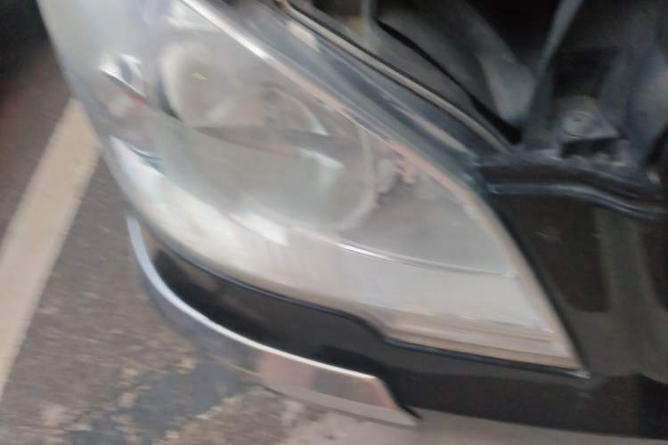 Used Mercedes-Benz Vito  Right Front Headlight