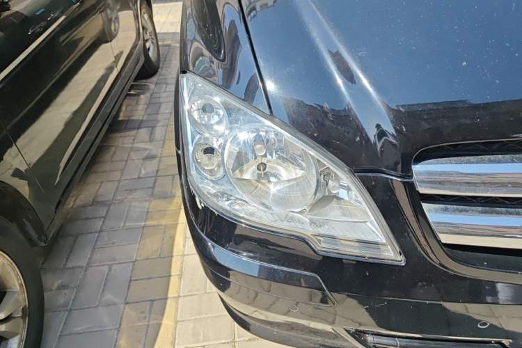 Used Mercedes-Benz Vito 2013 3.0L Elite Edition Right Front Headlight