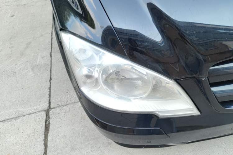Used Mercedes-Benz Vito 2013 3.0L Elite Edition Right Front Headlight