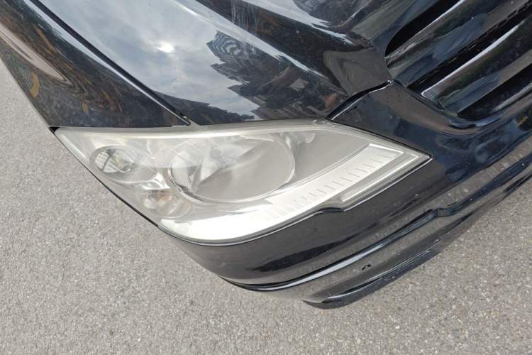 Used Mercedes-Benz Vito 2013 3.0L Business Edition Right Front Headlight