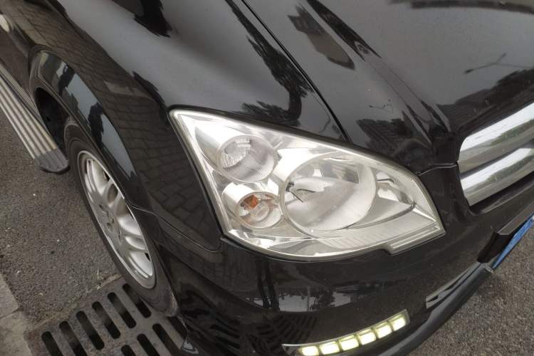 Used Mercedes-Benz Vito 2013 3.0L Business Edition Right Front Headlight