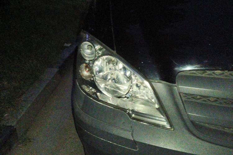 Used Mercedes-Benz Vito 2013 3.0L Elite Edition Right Front Headlight