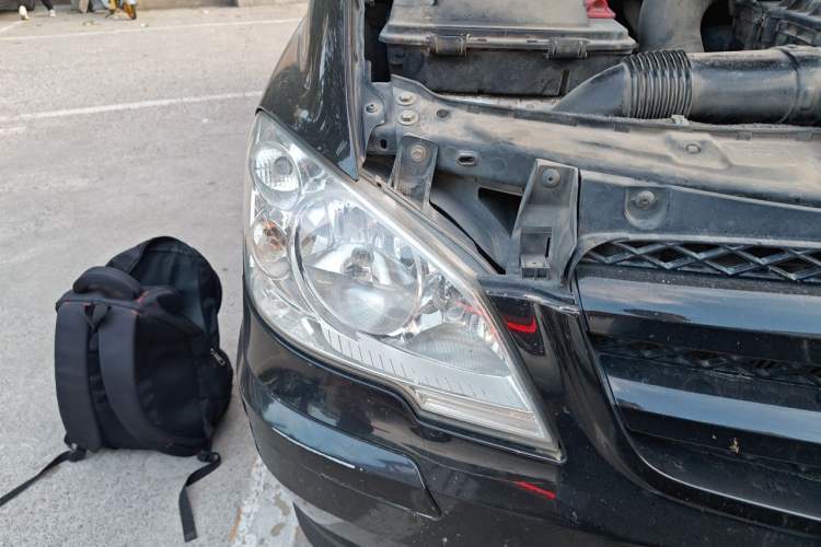Used Mercedes-Benz Vito 2013 2.1T Elite Edition Right Front Headlight