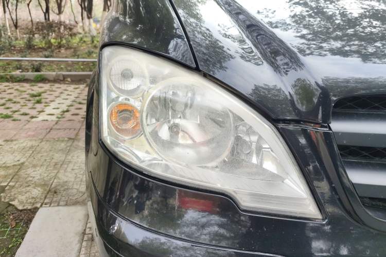 Used Mercedes-Benz Vito 2013 3.0L Business Edition Right Front Headlight