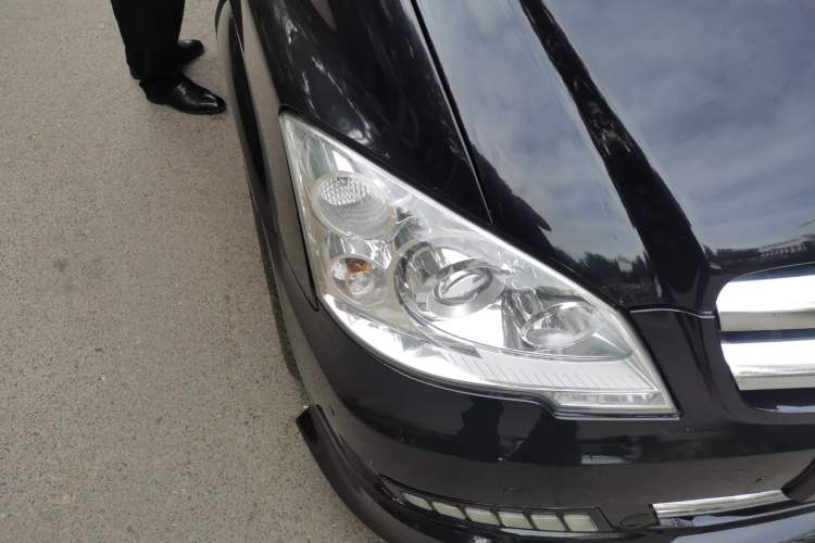 Used Mercedes-Benz Vito 2013 3.0L Elite Edition Right Front Headlight