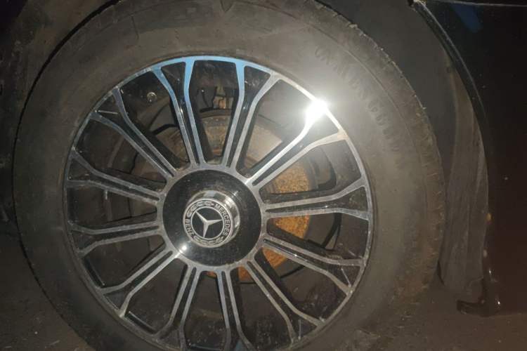 Used Mercedes-Benz Vito 2013 3.0L Elite Edition Right Front Wheel Hub