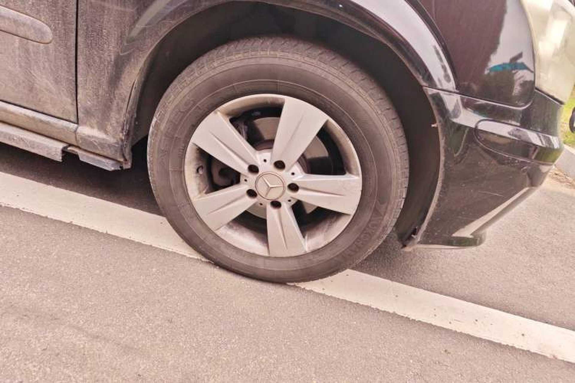 Used Mercedes-Benz Vito  Right Front Wheel Hub
