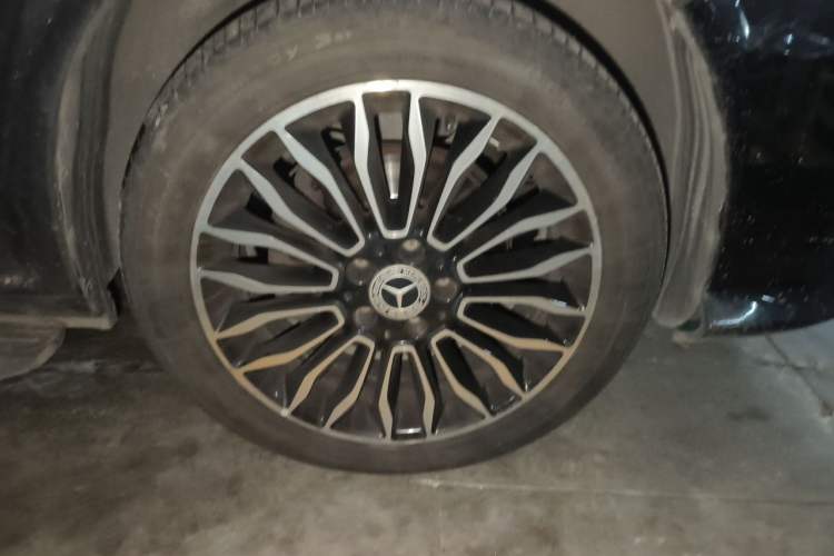 Used Mercedes-Benz Vito 2013 3.0L Elite Edition Right Front Wheel Hub