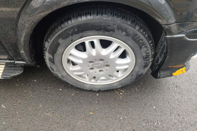 Used Mercedes-Benz Vito 2013 3.0L Elite Edition Right Front Wheel Hub