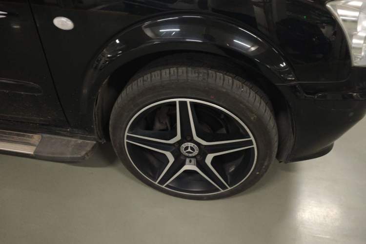 Used Mercedes-Benz Vito 2013 3.0L Elite Edition Right Front Wheel Hub