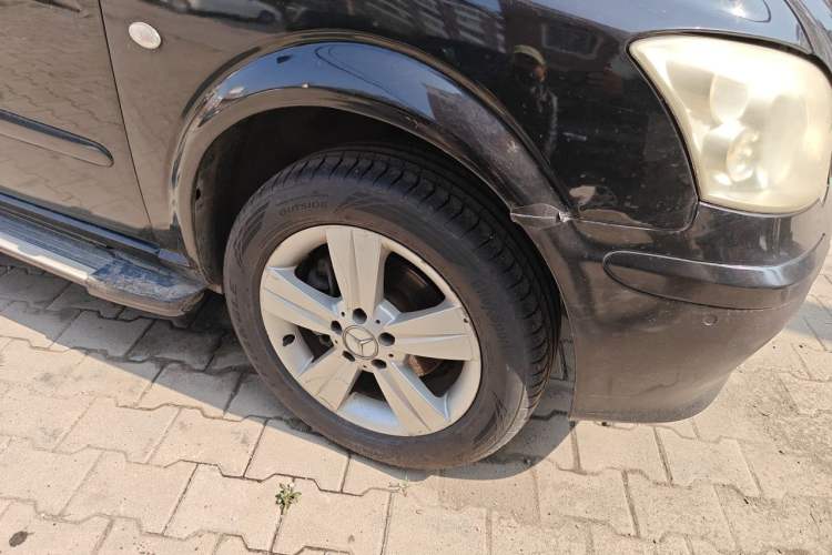 Used Mercedes-Benz Vito 2013 3.0L Elite Edition Right Front Wheel Hub