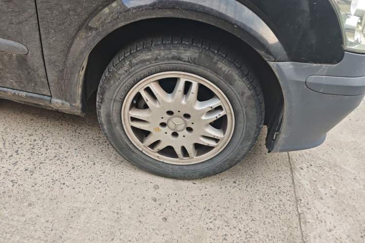 Used Mercedes-Benz Vito 2013 2.1T Elite Edition Right Front Wheel Hub