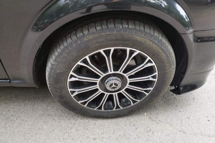 Used Mercedes-Benz Vito 2013 3.0L Elite Edition Right Front Wheel Hub