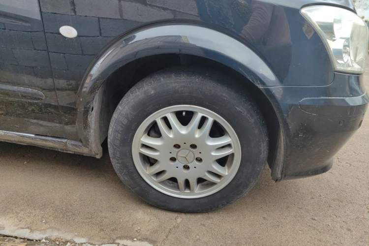 Used Mercedes-Benz Vito 2013 3.0L Elite Edition Right Front Wheel Hub