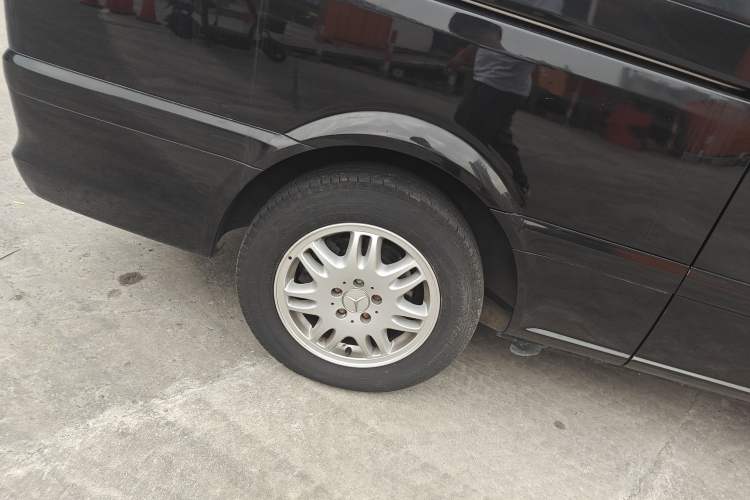 Used Mercedes-Benz Vito 2013 3.0L Business Edition Right Rear Wheel Hub