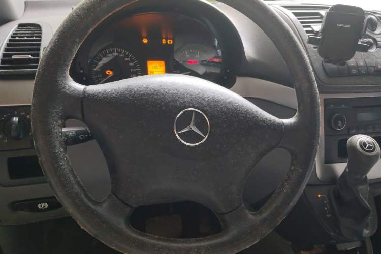 Used Mercedes-Benz Vito 2013 3.0L Elite Edition Steering Wheel