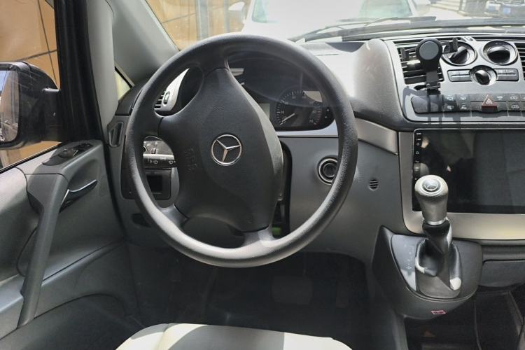 Used Mercedes-Benz Vito 2013 3.0L Elite Edition Steering Wheel