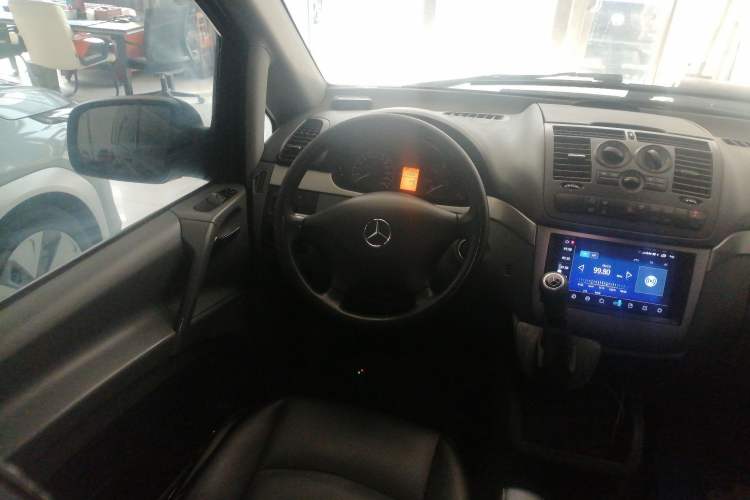 Used Mercedes-Benz Vito 2013 3.0L Elite Edition Steering Wheel