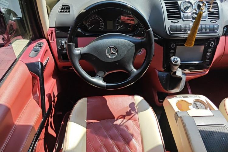 Used Mercedes-Benz Vito 2013 3.0L Elite Edition Steering Wheel