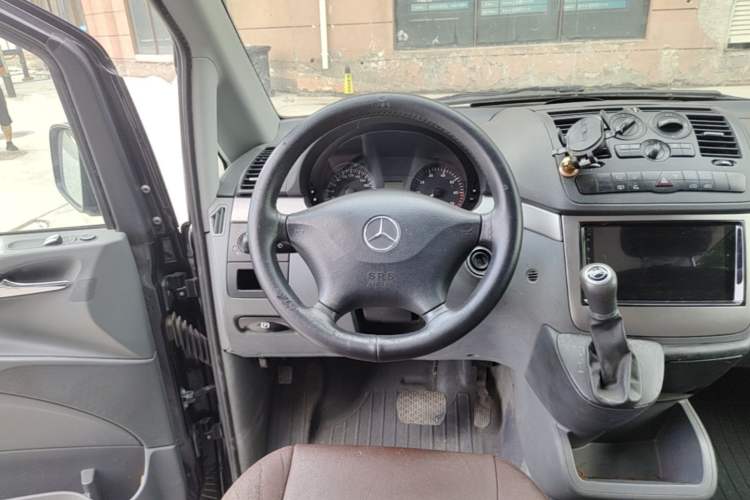 Used Mercedes-Benz Vito 2013 3.0L Elite Edition Steering Wheel