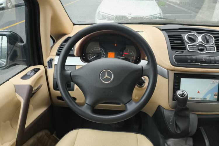 Used Mercedes-Benz Vito 2013 3.0L Business Edition Steering Wheel