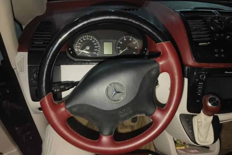 Used Mercedes-Benz Vito 2013 3.0L Elite Edition Steering Wheel
