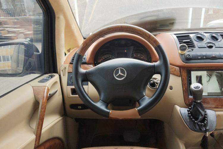 Used Mercedes-Benz Vito 2013 3.0L Elite Edition Steering Wheel