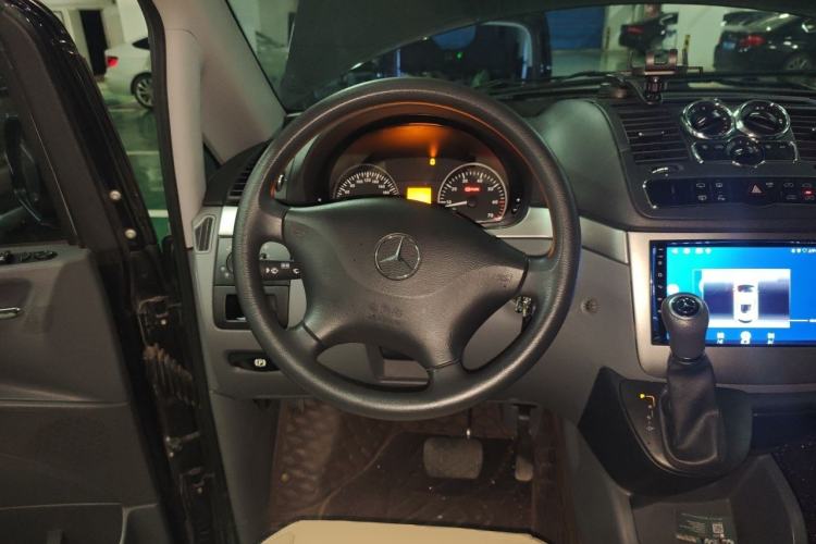 Used Mercedes-Benz Vito 2013 3.0L Elite Edition Steering Wheel
