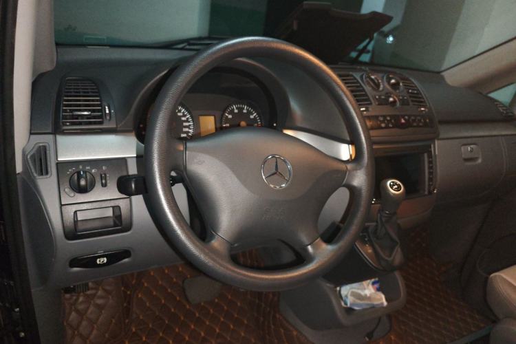 Used Mercedes-Benz Vito 2013 3.0L Elite Edition Steering Wheel